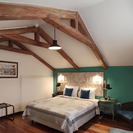 Old Town Quito Suites, Heritage Boutique Hotel, Where Every Detail Tells A Story Exterior photo