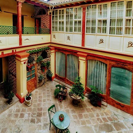 Old Town Quito Suites, Heritage Boutique Hotel, Where Every Detail Tells A Story Exterior photo