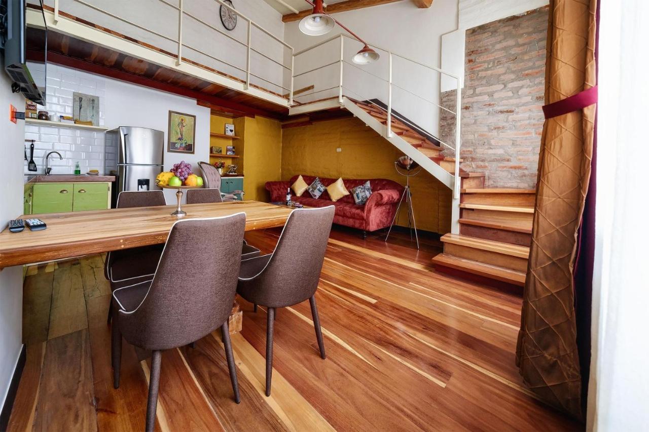 Old Town Quito Suites, Heritage Boutique Hotel, Where Every Detail Tells A Story Exterior photo