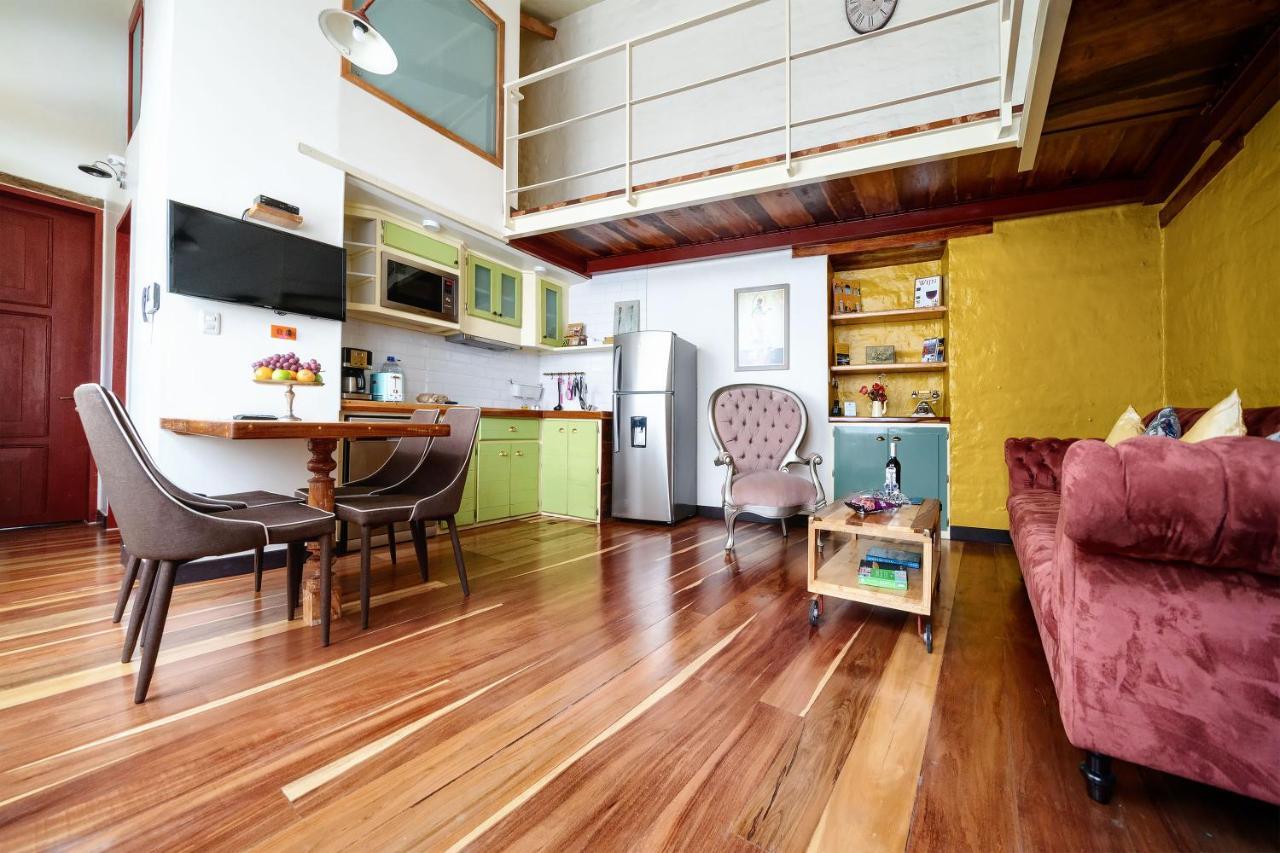 Old Town Quito Suites, Heritage Boutique Hotel, Where Every Detail Tells A Story Exterior photo