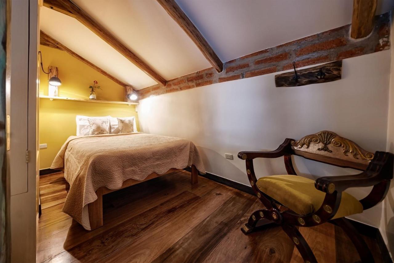 Old Town Quito Suites, Heritage Boutique Hotel, Where Every Detail Tells A Story Exterior photo