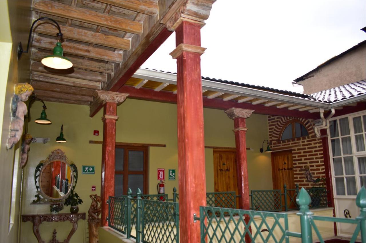 Old Town Quito Suites, Heritage Boutique Hotel, Where Every Detail Tells A Story Exterior photo