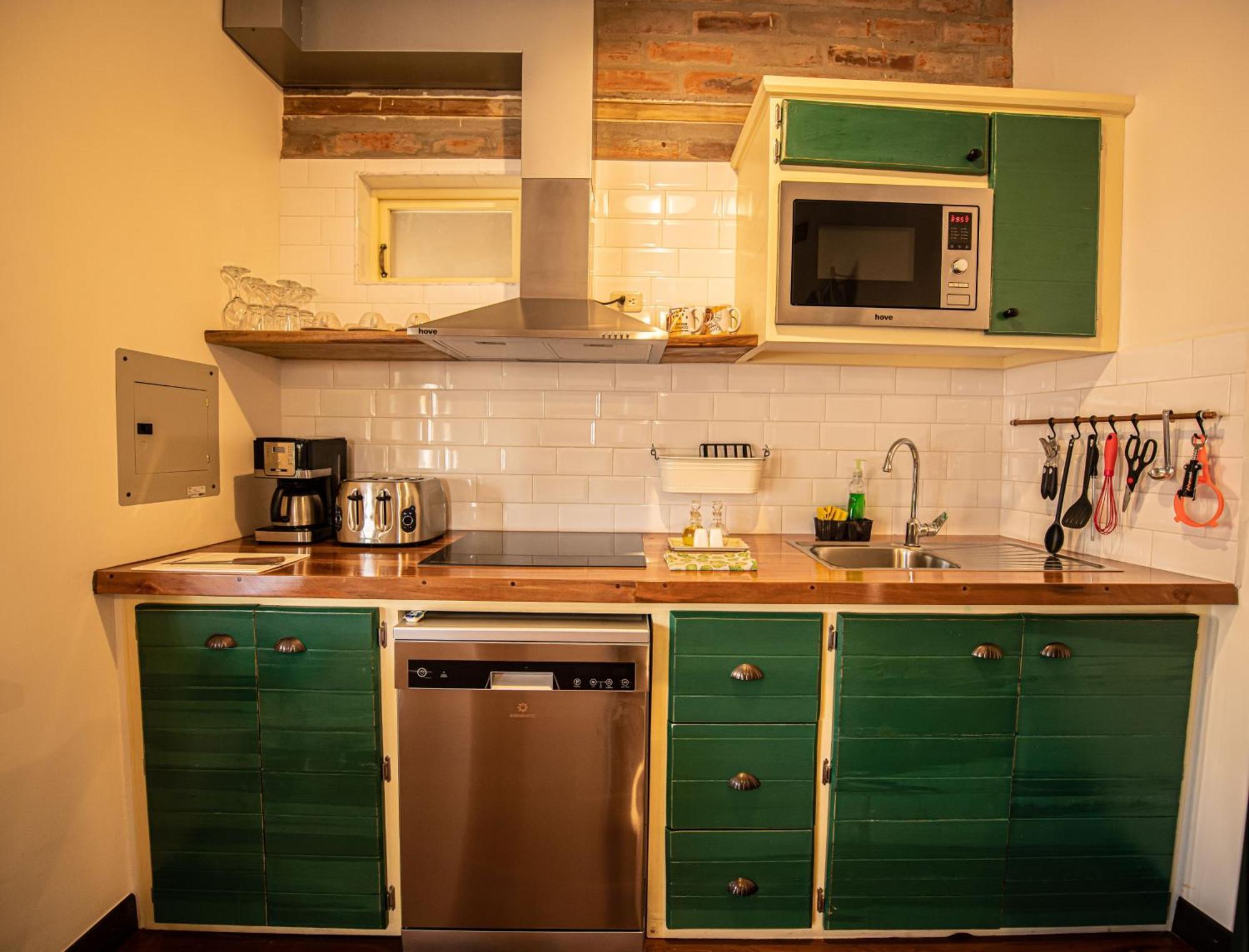Old Town Quito Suites, Heritage Boutique Hotel, Where Every Detail Tells A Story Exterior photo