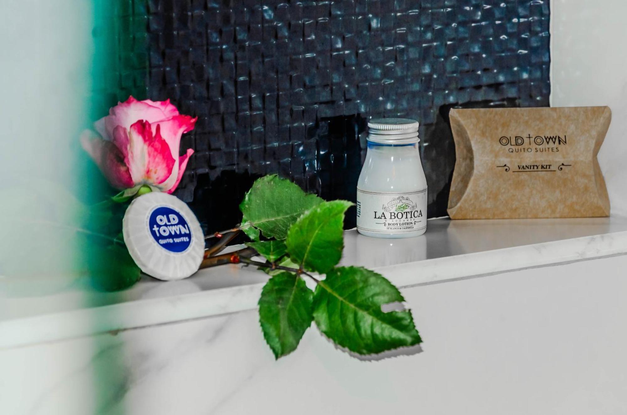 Old Town Quito Suites, Heritage Boutique Hotel, Where Every Detail Tells A Story Exterior photo