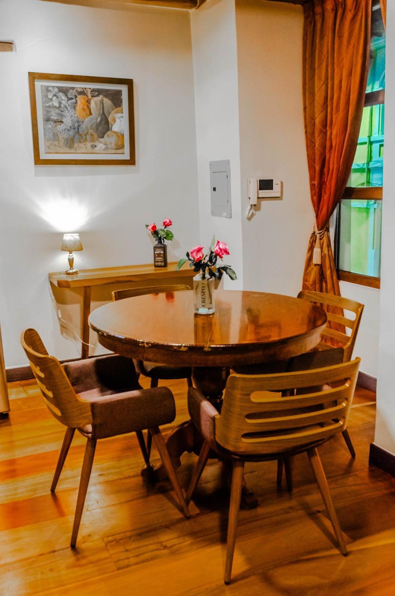 Old Town Quito Suites, Heritage Boutique Hotel, Where Every Detail Tells A Story Exterior photo
