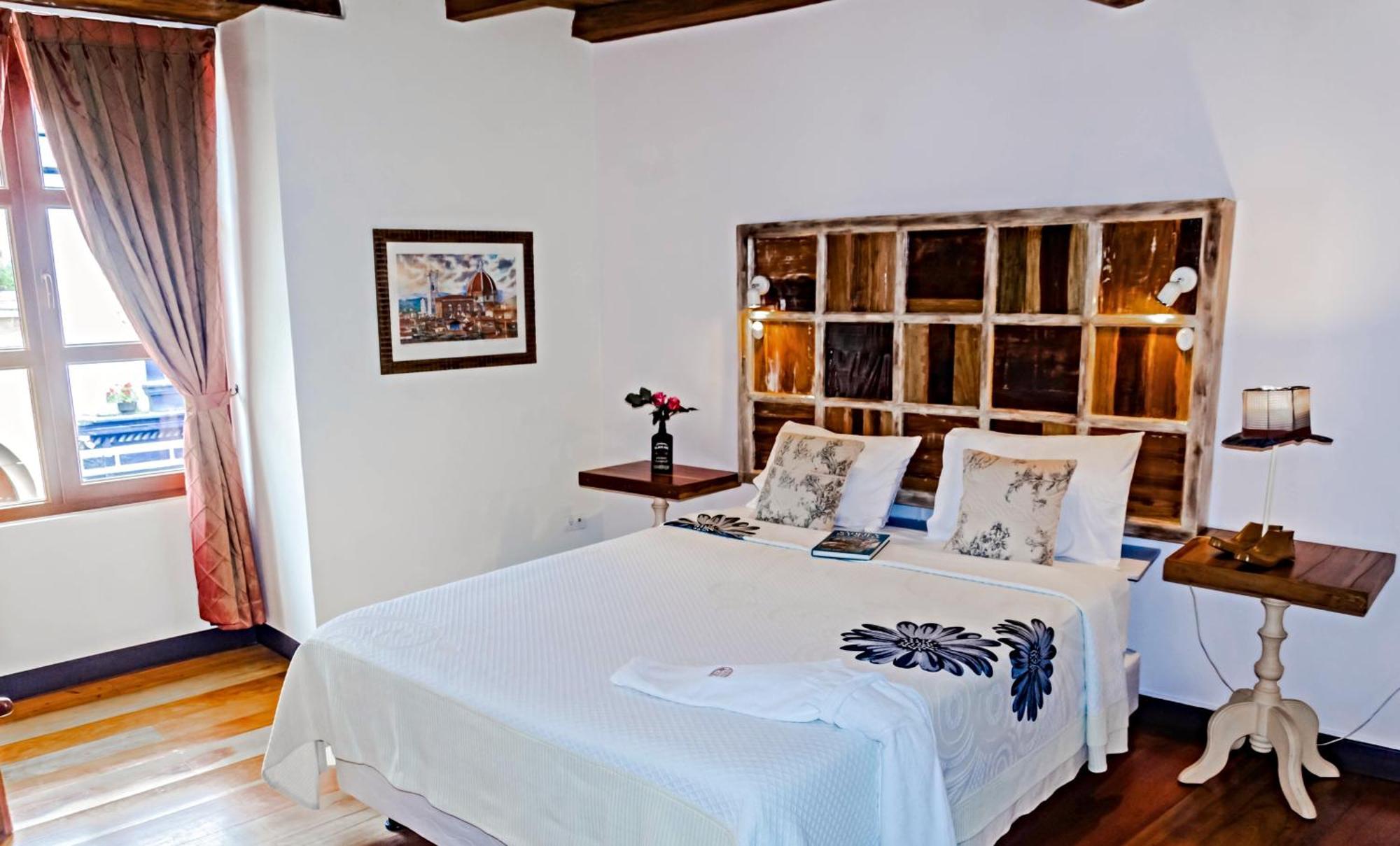 Old Town Quito Suites, Heritage Boutique Hotel, Where Every Detail Tells A Story Exterior photo